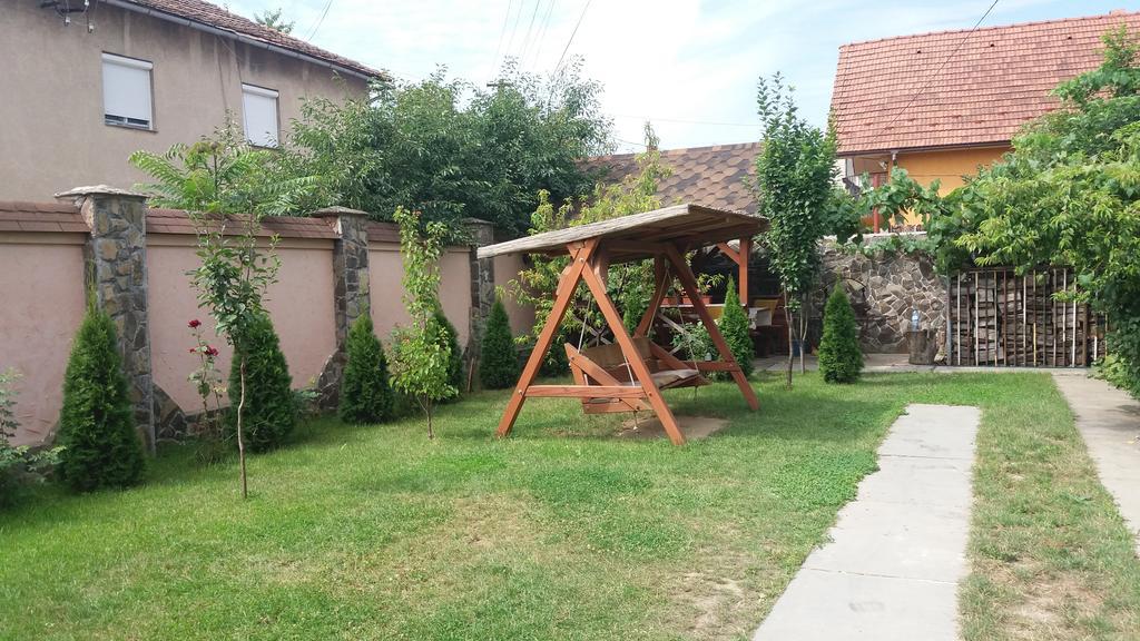 Sima Villa Берегово Екстериор снимка